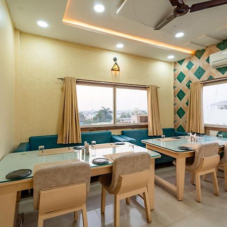 Treebo Premium Zorba Hotel Bhopal Bagian luar foto