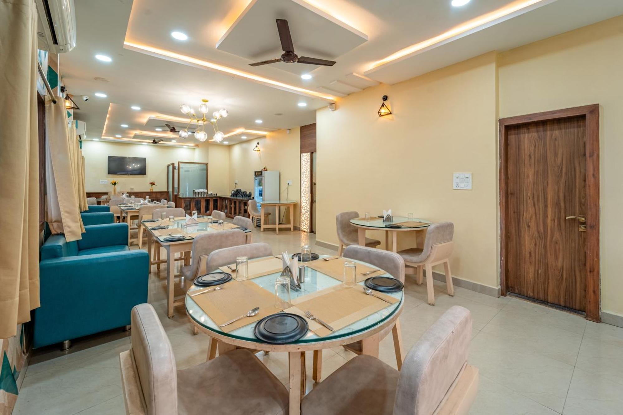 Treebo Premium Zorba Hotel Bhopal Bagian luar foto