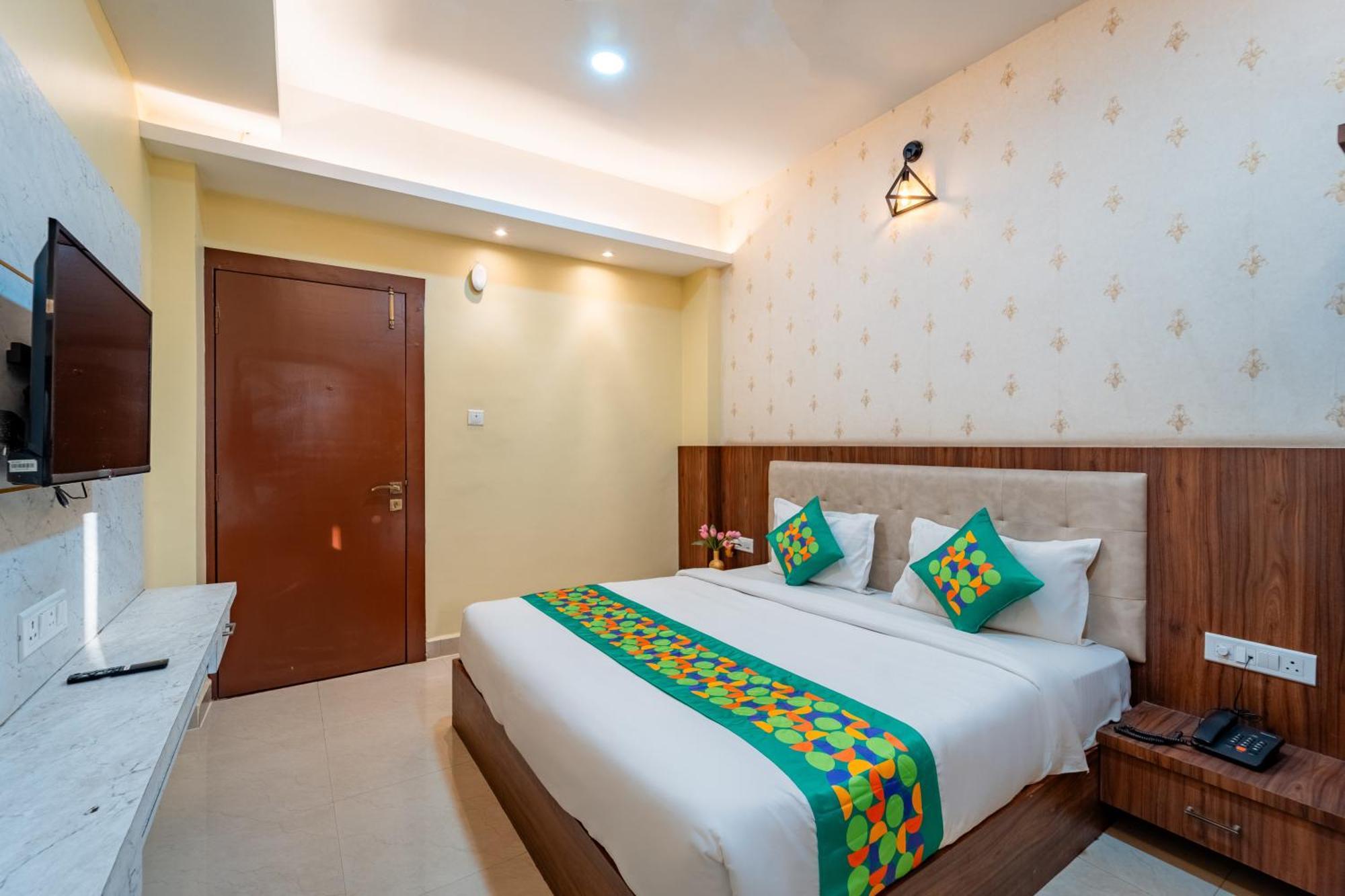 Treebo Premium Zorba Hotel Bhopal Bagian luar foto